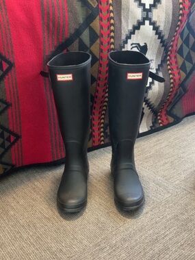 Women’s HUNTER Rain Boots Size 9